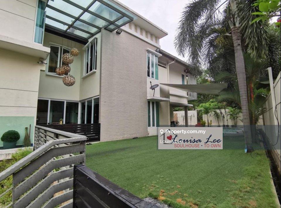 Tastefully Renovated 3 Storey Bungalow Villa for Sale