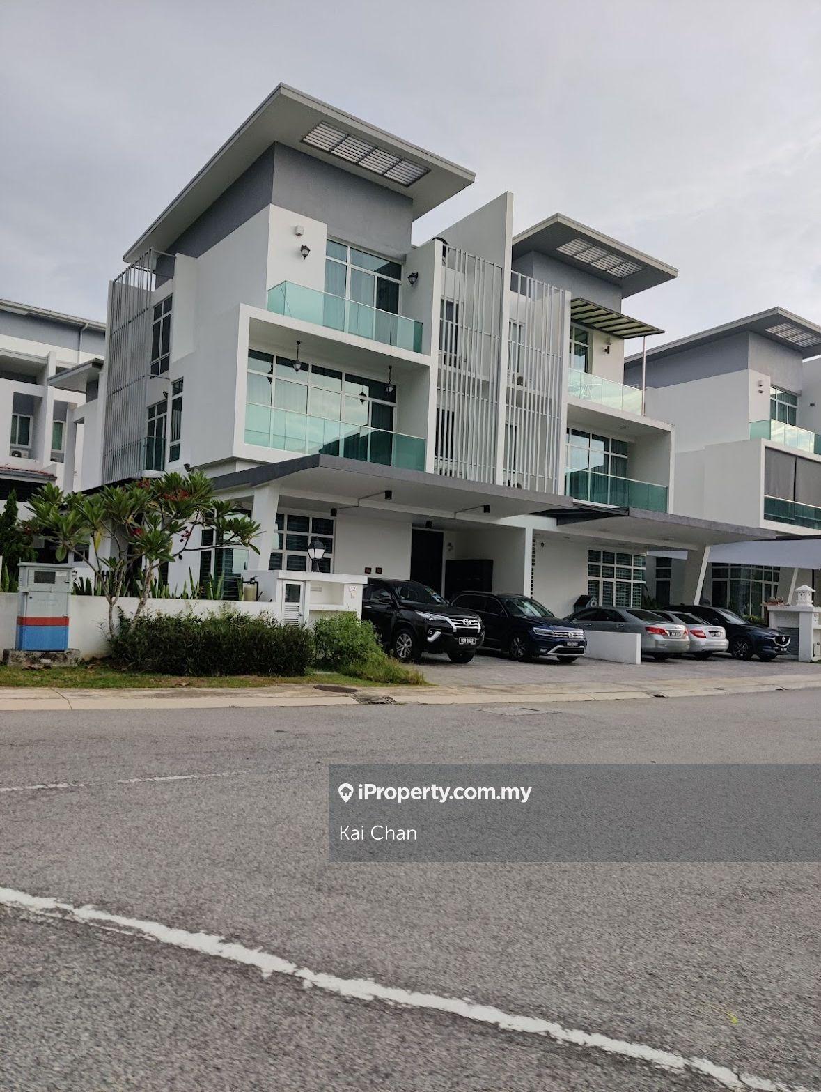 Semi D House In Clover Garden Residence At Cyberjaya For Sale 