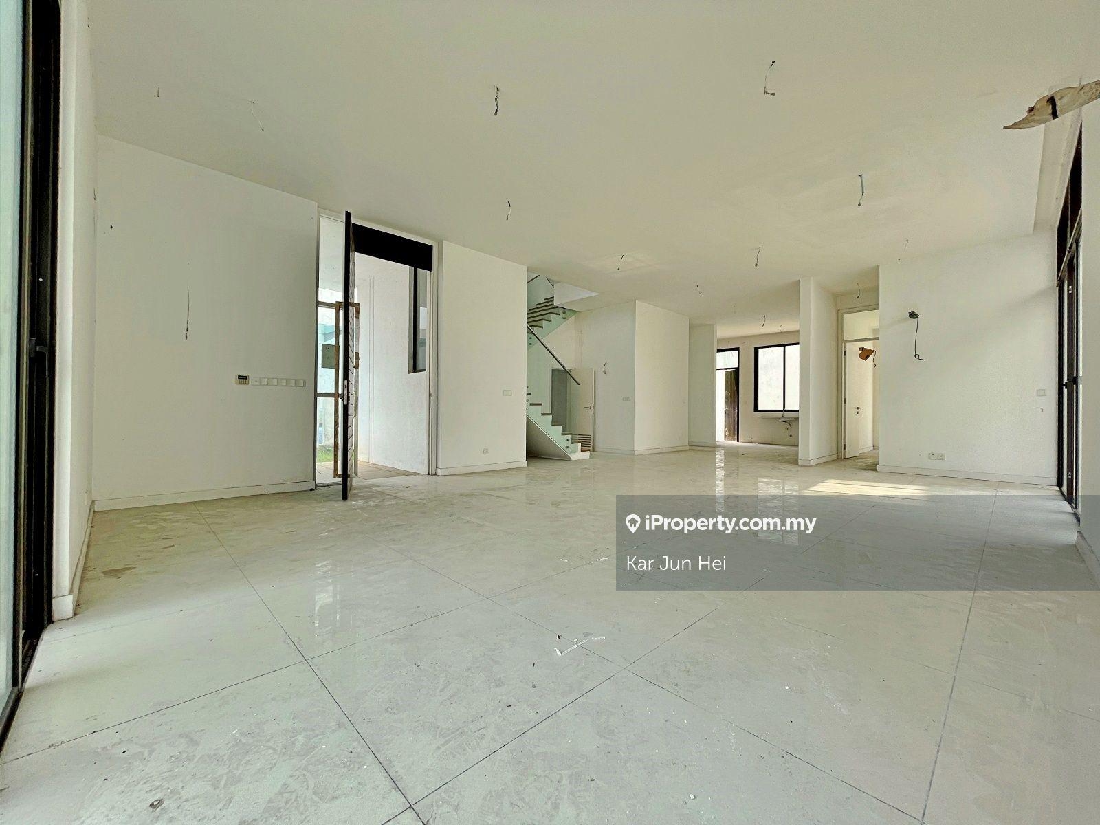 Cheap Nice Brand New 3 Stry Bungalow at Twin Palms Sungai Long