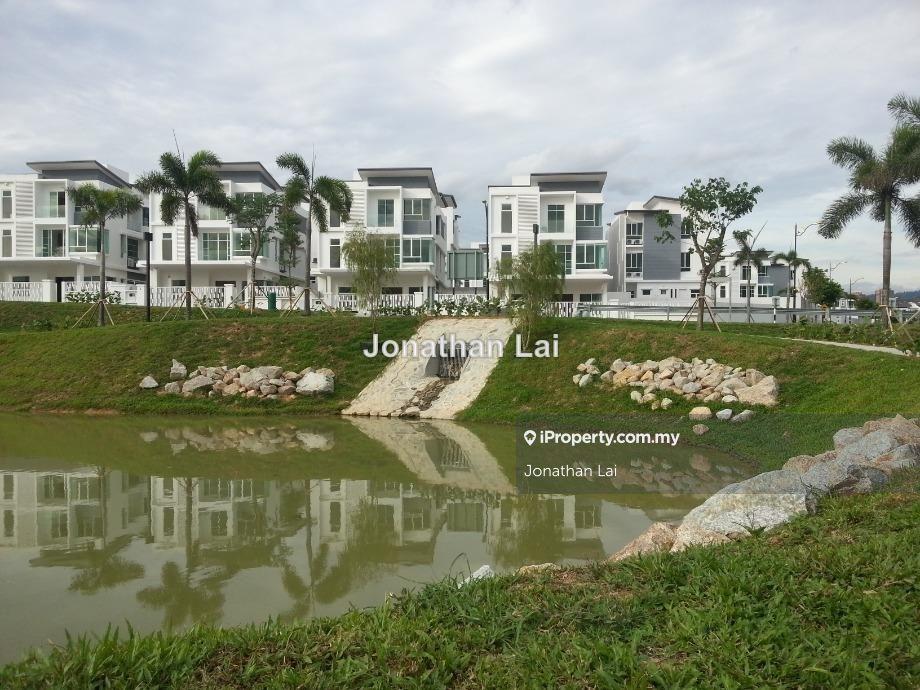 3 Sty Bungalow For Sale