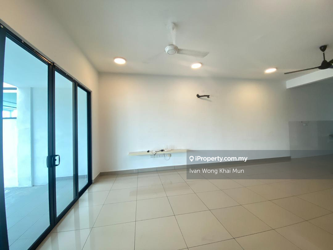 Bukit raja house for rent athira 