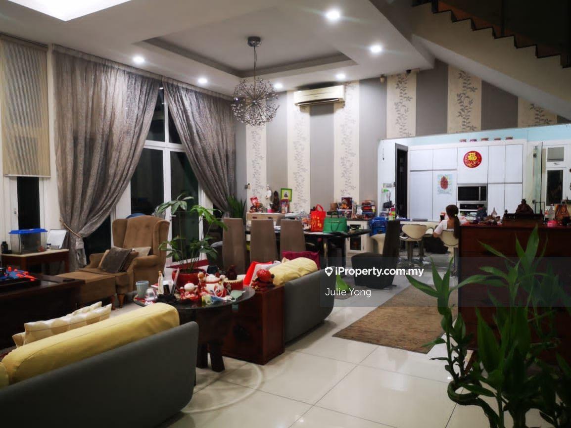 Semi-D house for Sale