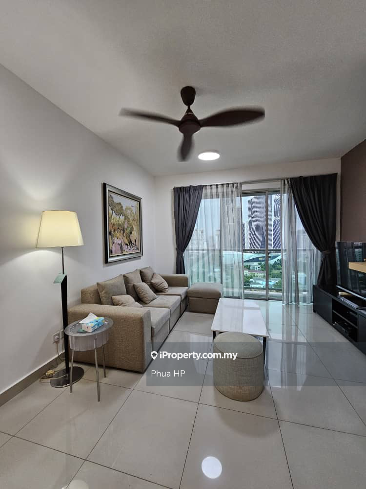 Well Maintained Low Floor Unit