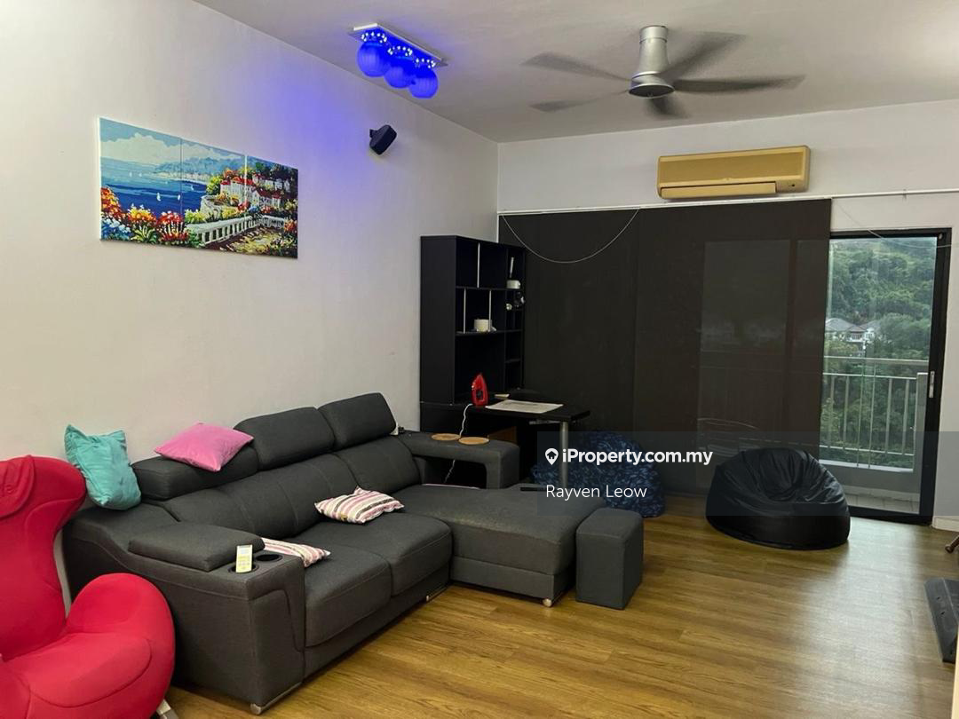 Fully Furnished & Well Renovated unit for Rent @ Alpine tower