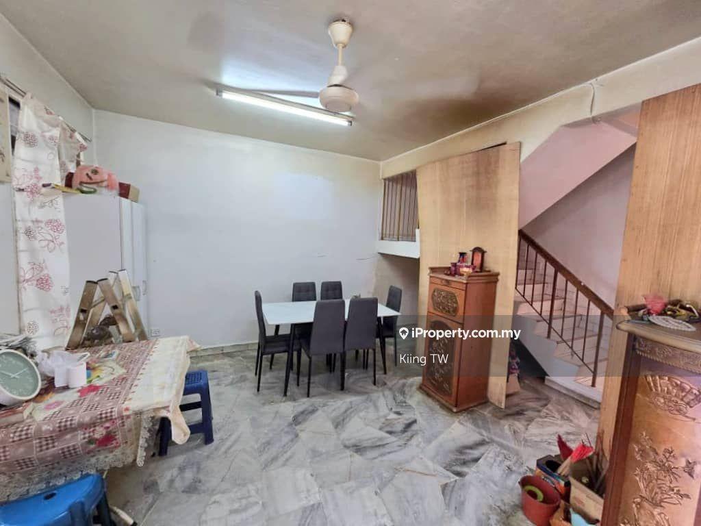 Taman Sri Bintang @ Kepong Three Strorey House for Sale