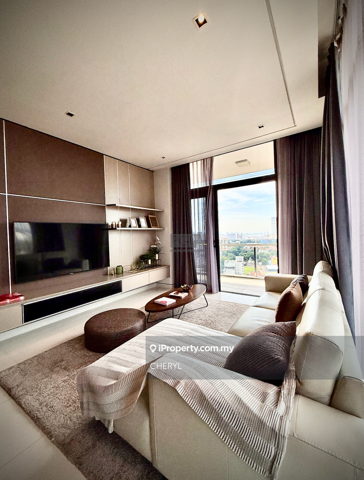 Moulmein Rise Luxury Suites Condominium in Pulau Tikus