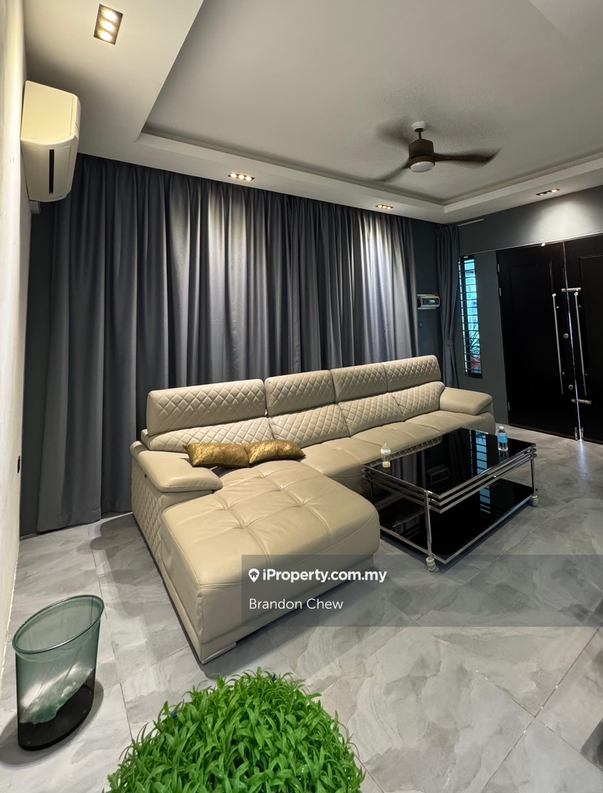 Single Storey Semi Detached House For Rent