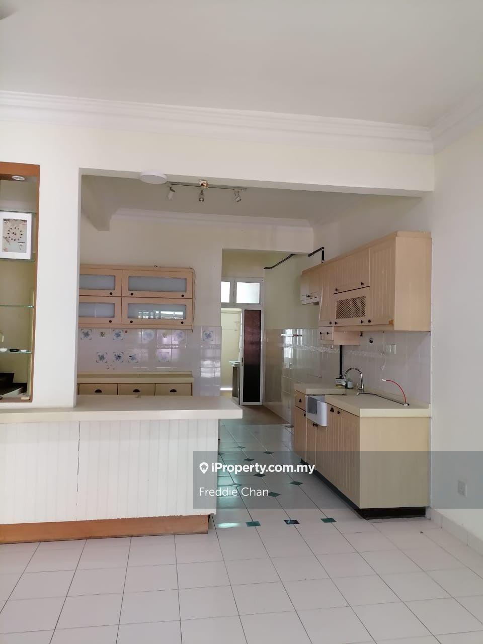 Strategic location facing open area at Villa damansara