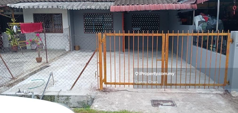 Well Maintain 1 Sty House For Sale At Taman Simpang, Taiping, Perak.  