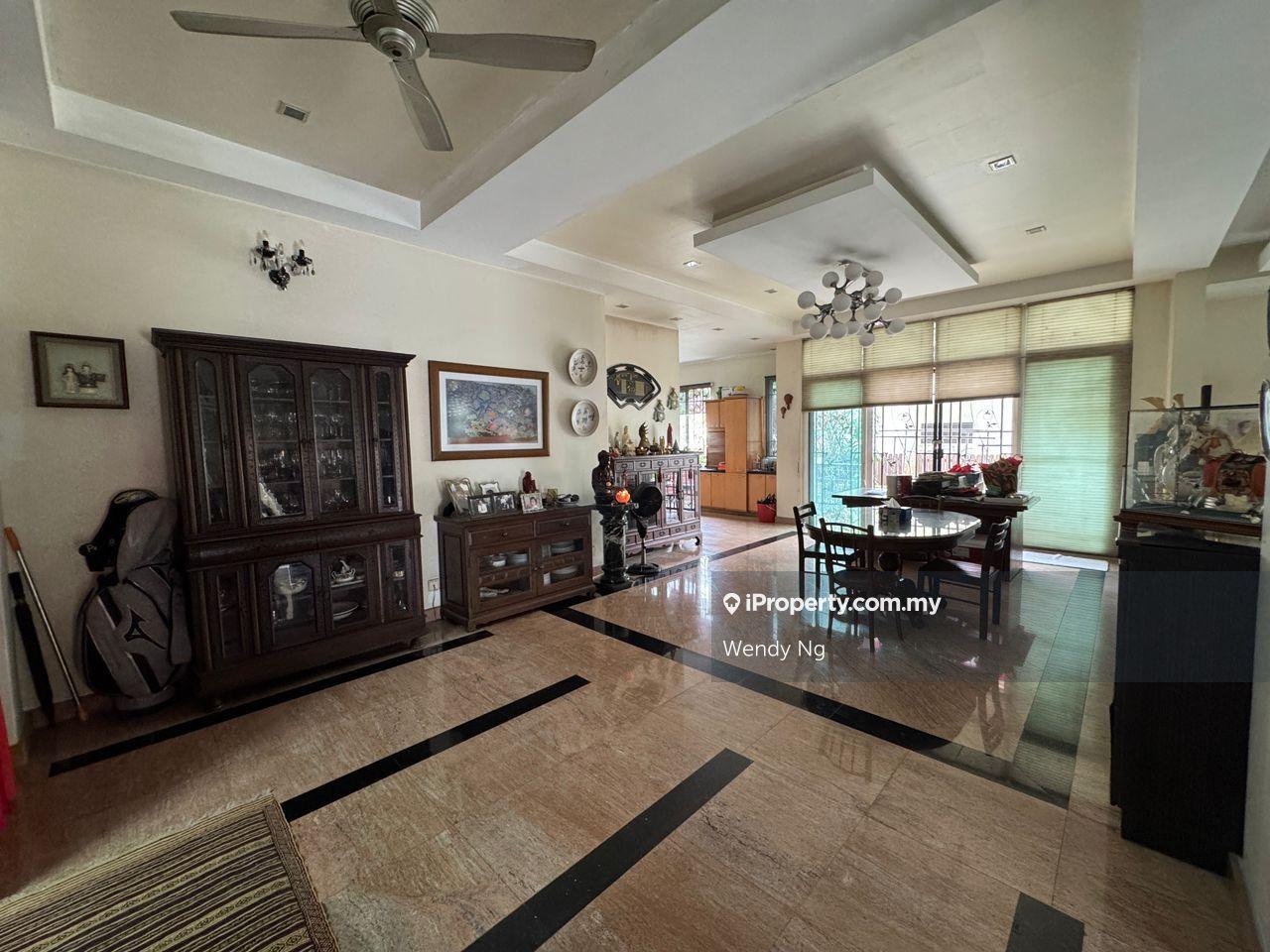 Renovated well kept bungalow Urgent Sale