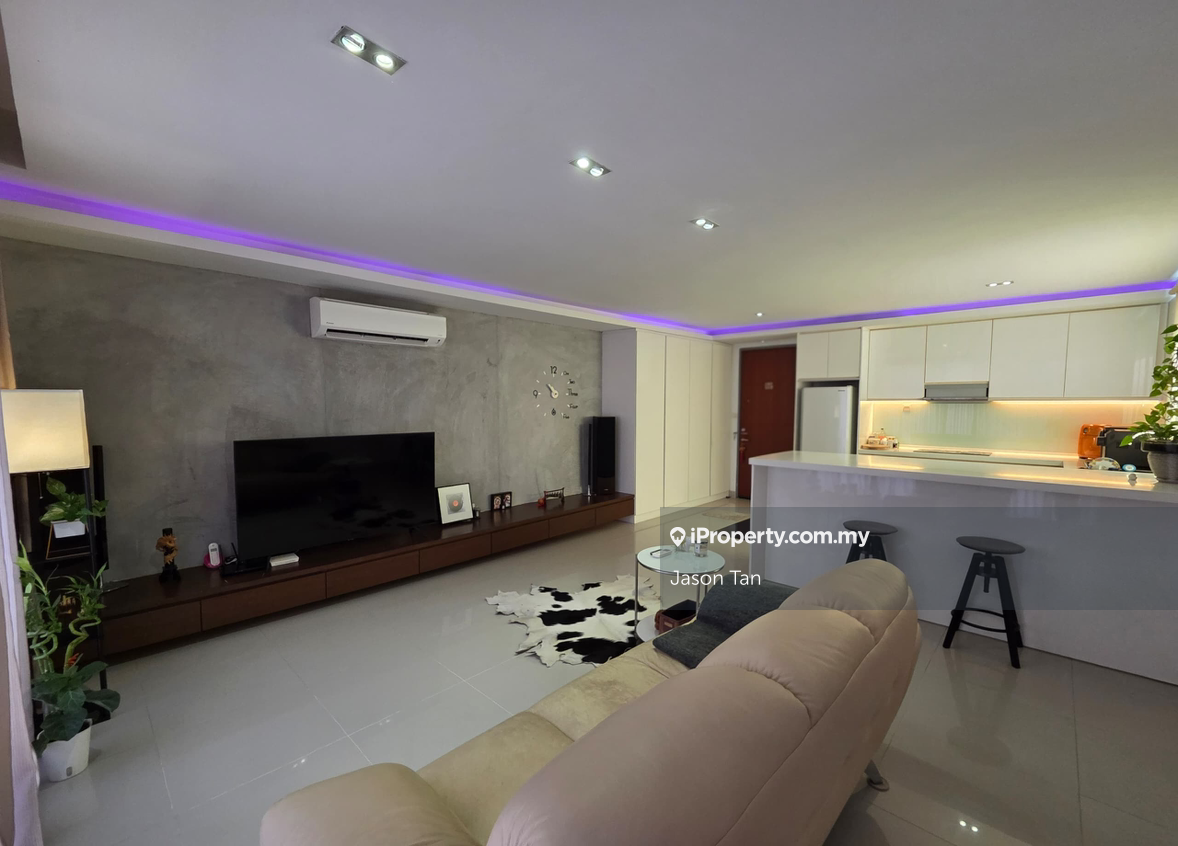 Tastefully Furnished 1 Bedroom