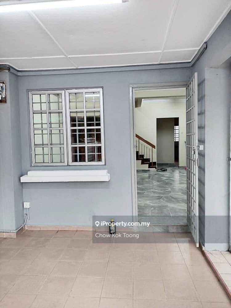 Extend 20x70 Double Storey Terrace House For Sale Bandar Bukit Puchong