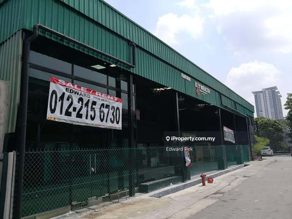 1.5 Sty Detached Factory For Sale