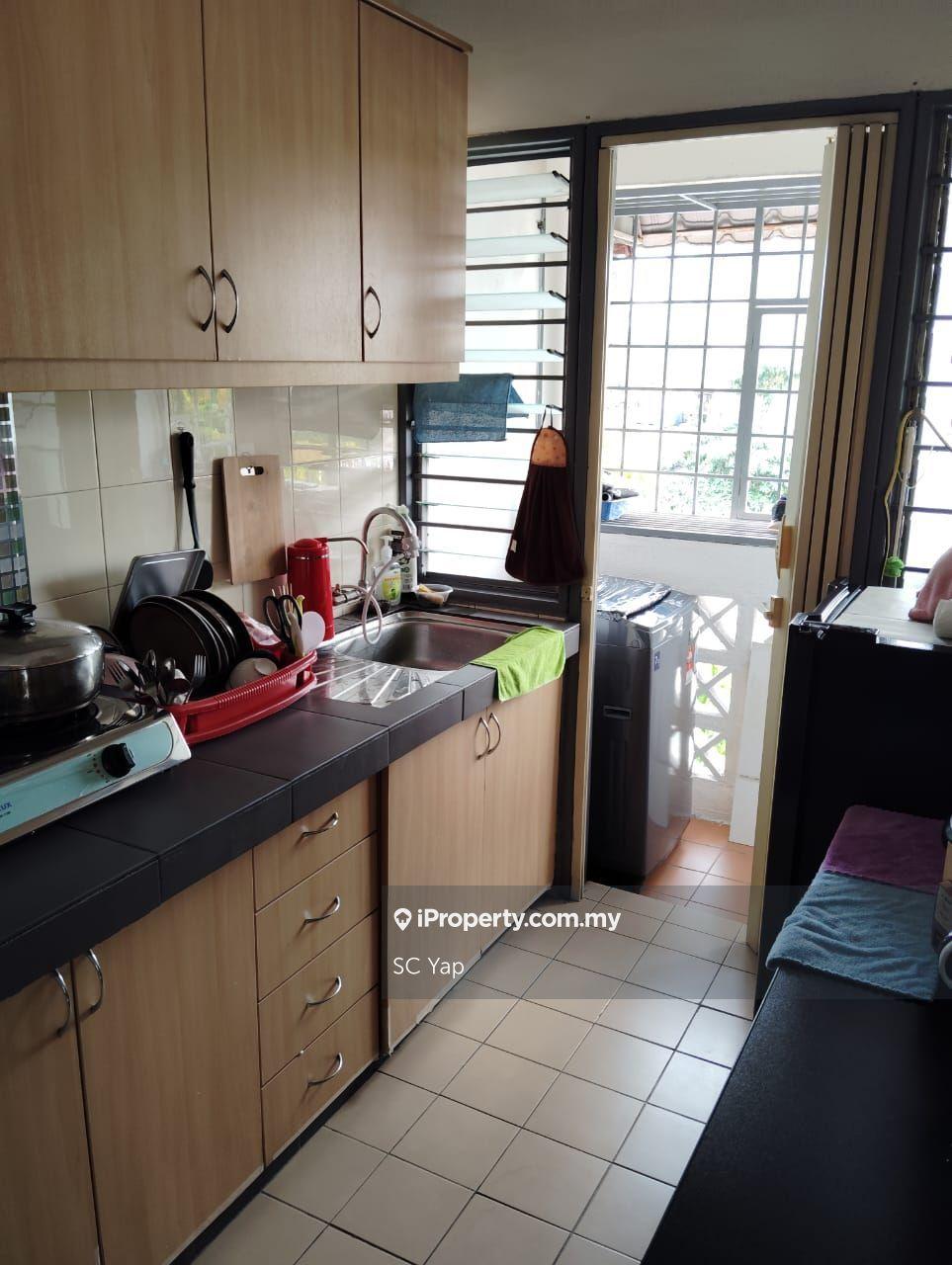 Level 2 And Corner Unit For Sale With Good Condition