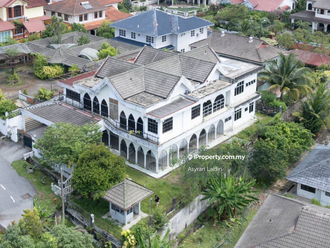 Cheapest unit. Corner Lot. Flexible Deposit. 