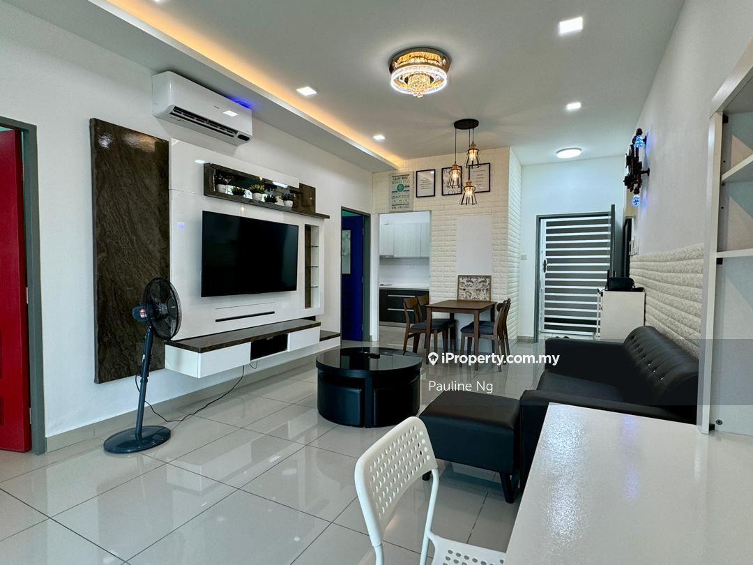Citywood Apartment @ Jb Town Center good condition unit for rent 