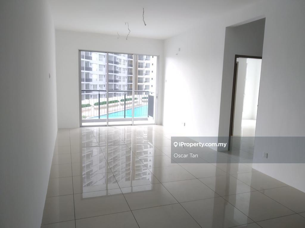 Lower floor, 2 Carpark, Balcony Facing KL View