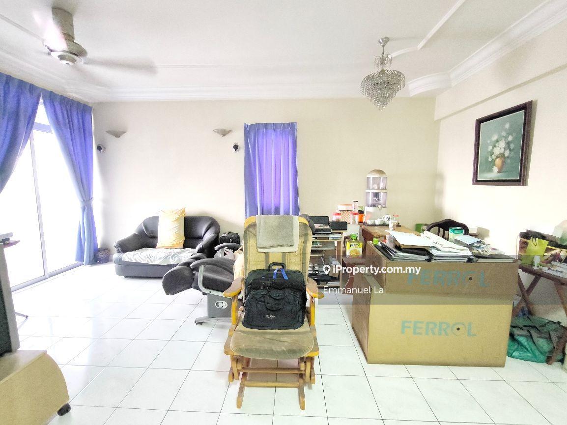 D'aman Crimson Ara Damansara Public Transportation Shops Nearby