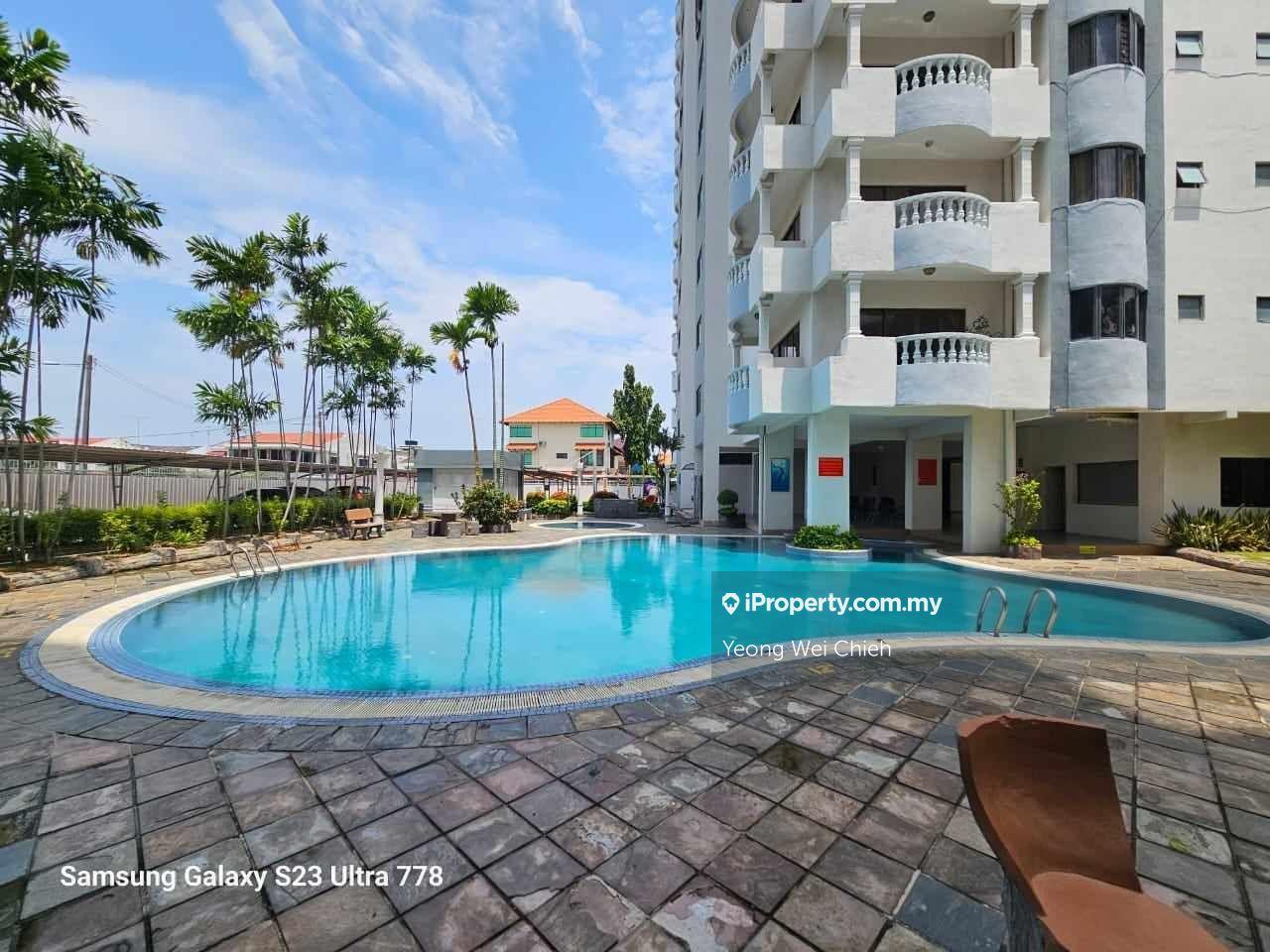 Town Area Ujong Pasir Freehold Harmony Condo Seaview and Big Space