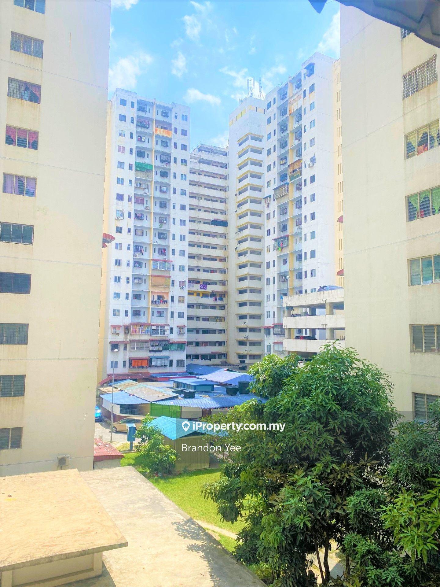 Near By TBS Bus Station, Public Transport and Shops -Renovated Unit