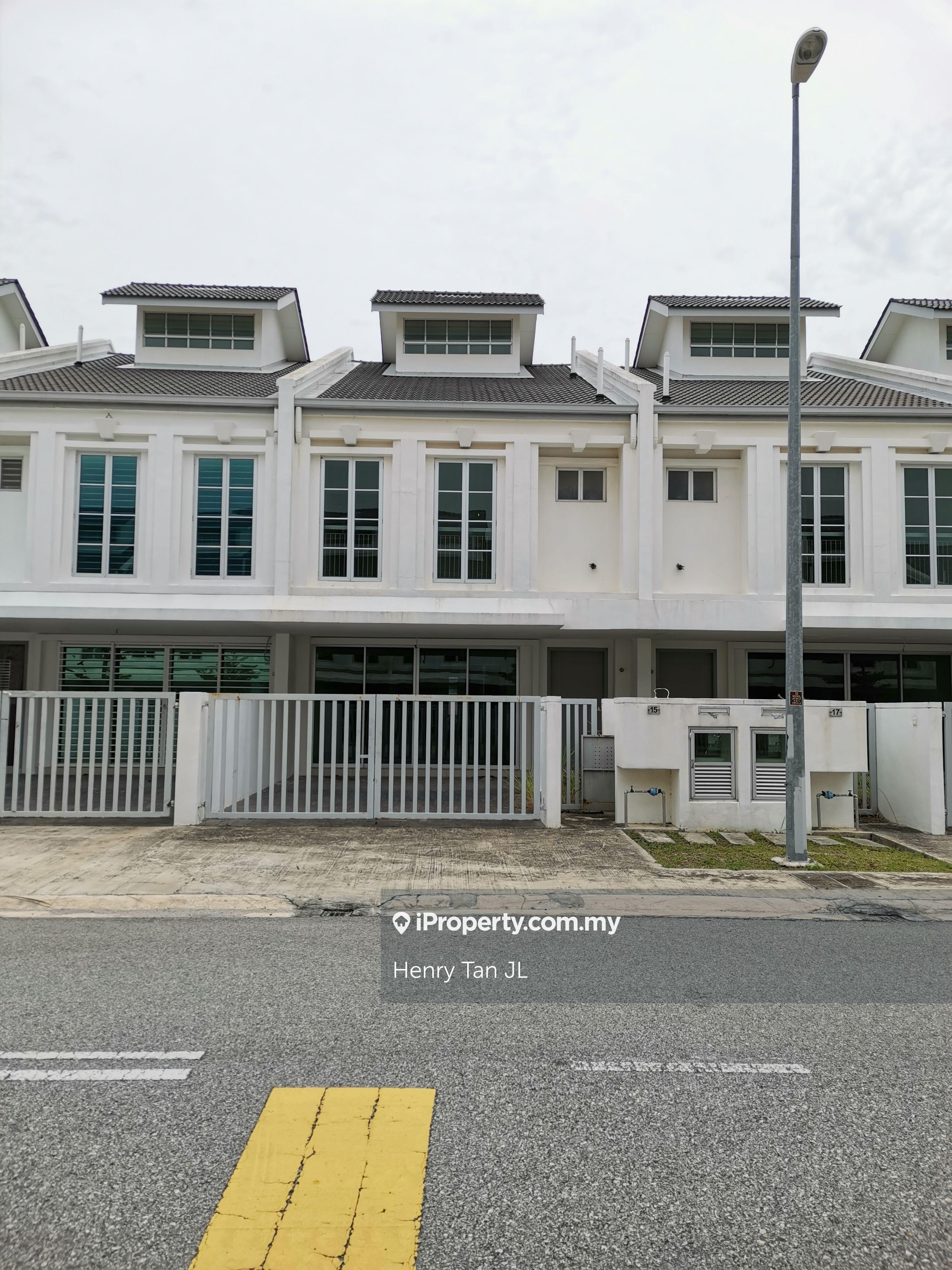 Terrace house for Sale