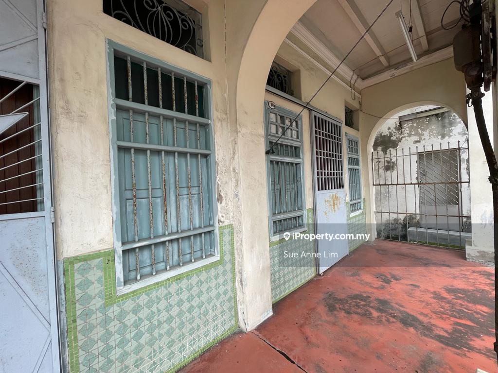Two houses near Komtar for sale