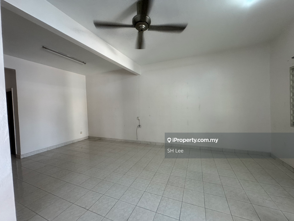 Double Storey Terrace Taman Inderawasih