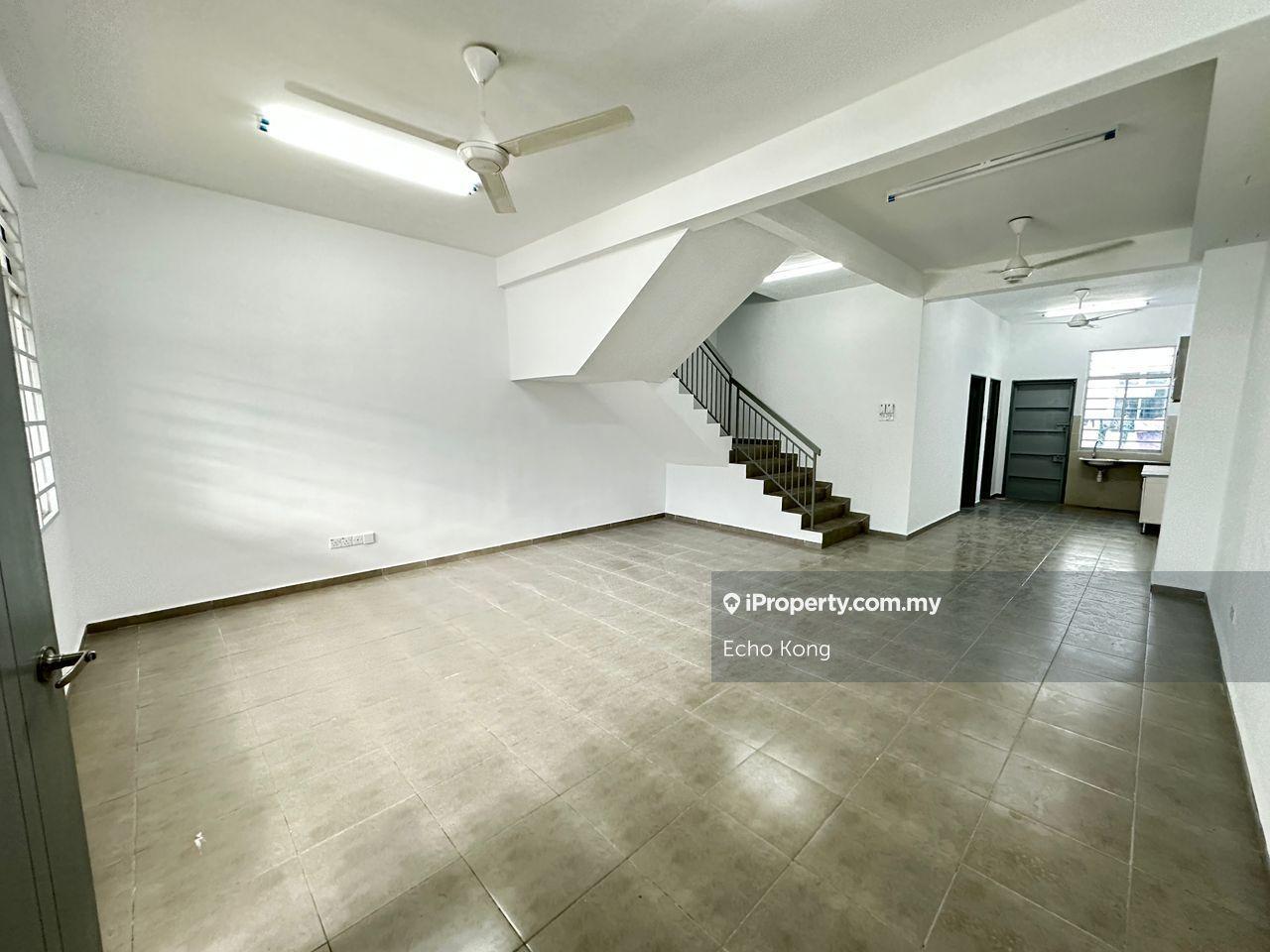 Good Condition & Fully Grill 2 Storey Terrace Call Echo For Viewing