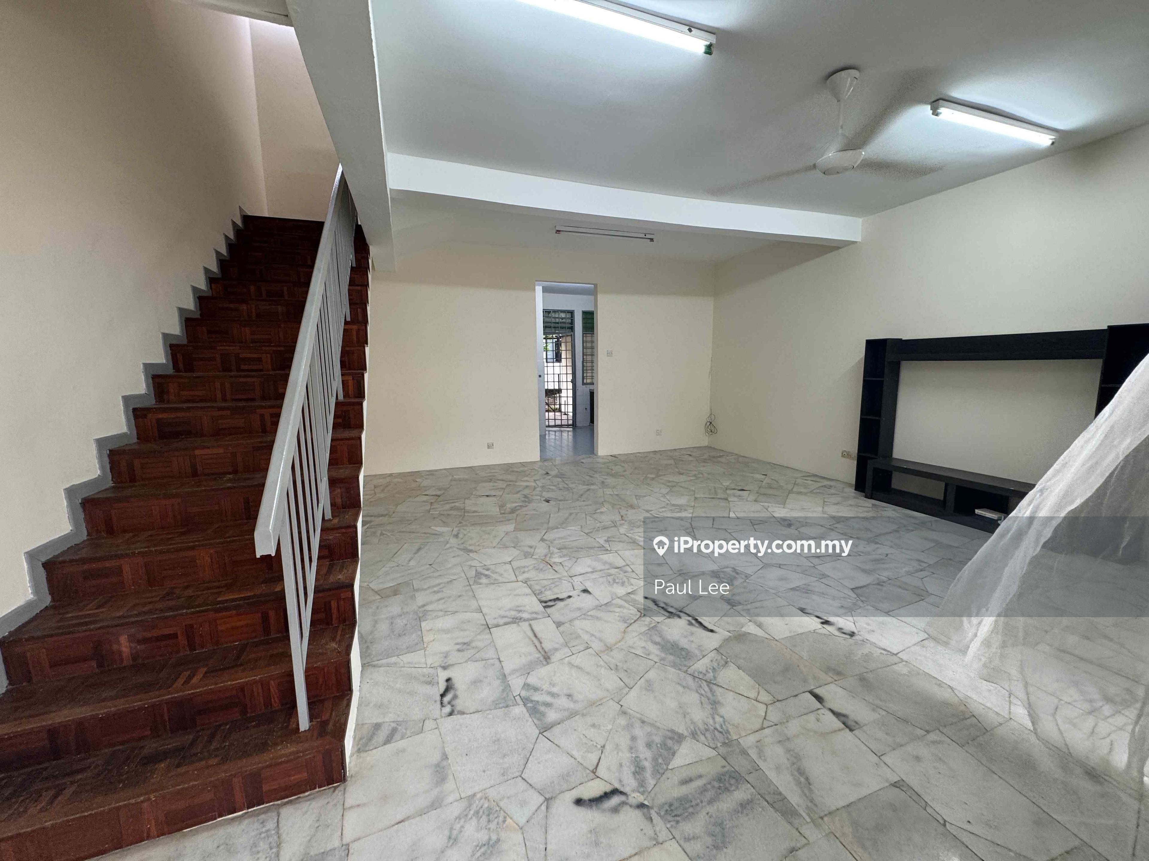 Puchong Double Storey House 20x70sf Reno Facing South Taman Wawasan 1