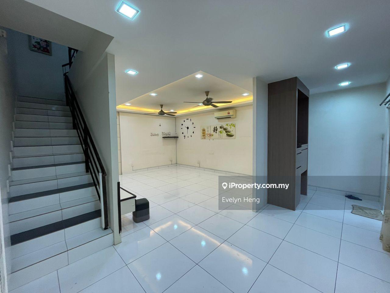 2 Storey Terrace House with unblock view and gated below 700k