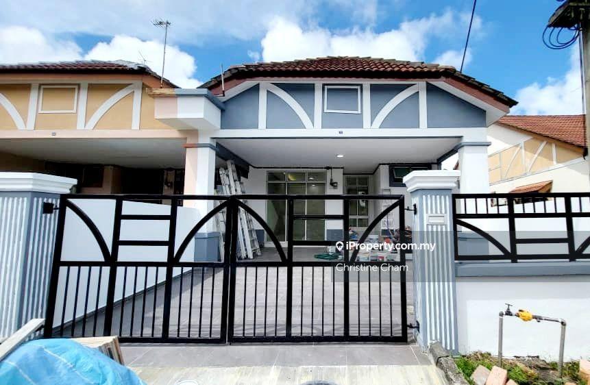 Single Storey Endlot Medium Cost For Sale