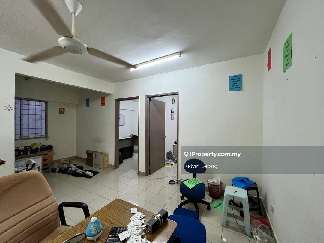 Taman Pandan Cahaya Shop Apt, 1st flr, Corner Unit, Cheaper Price