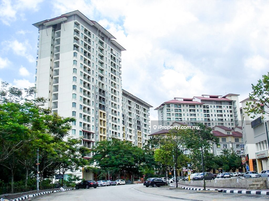 Fully furnished Studio with balcony, ready July!