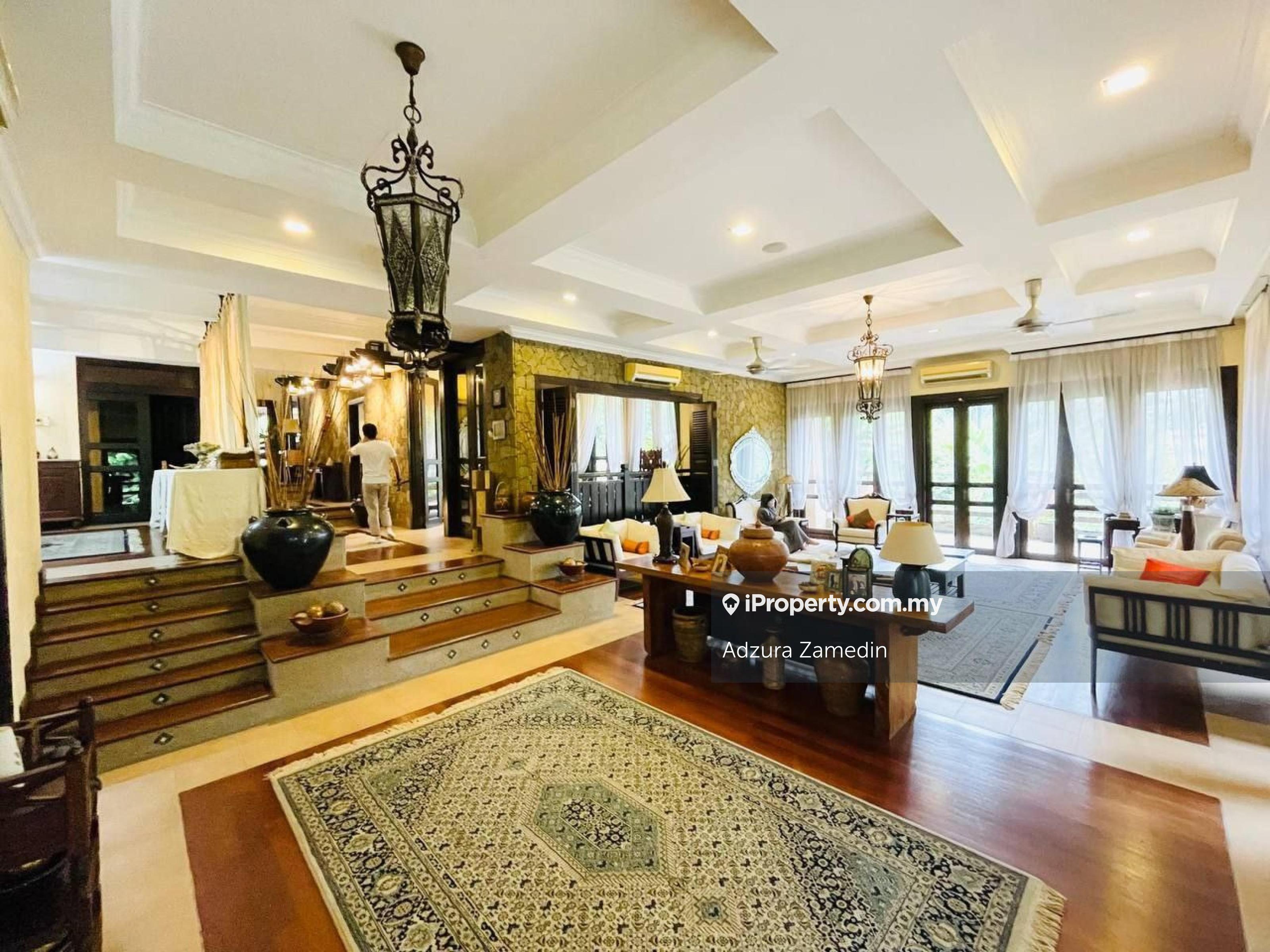 Luxury Beautiful 2.5 Storey Bungalow Country Heights Kajang, Kajang