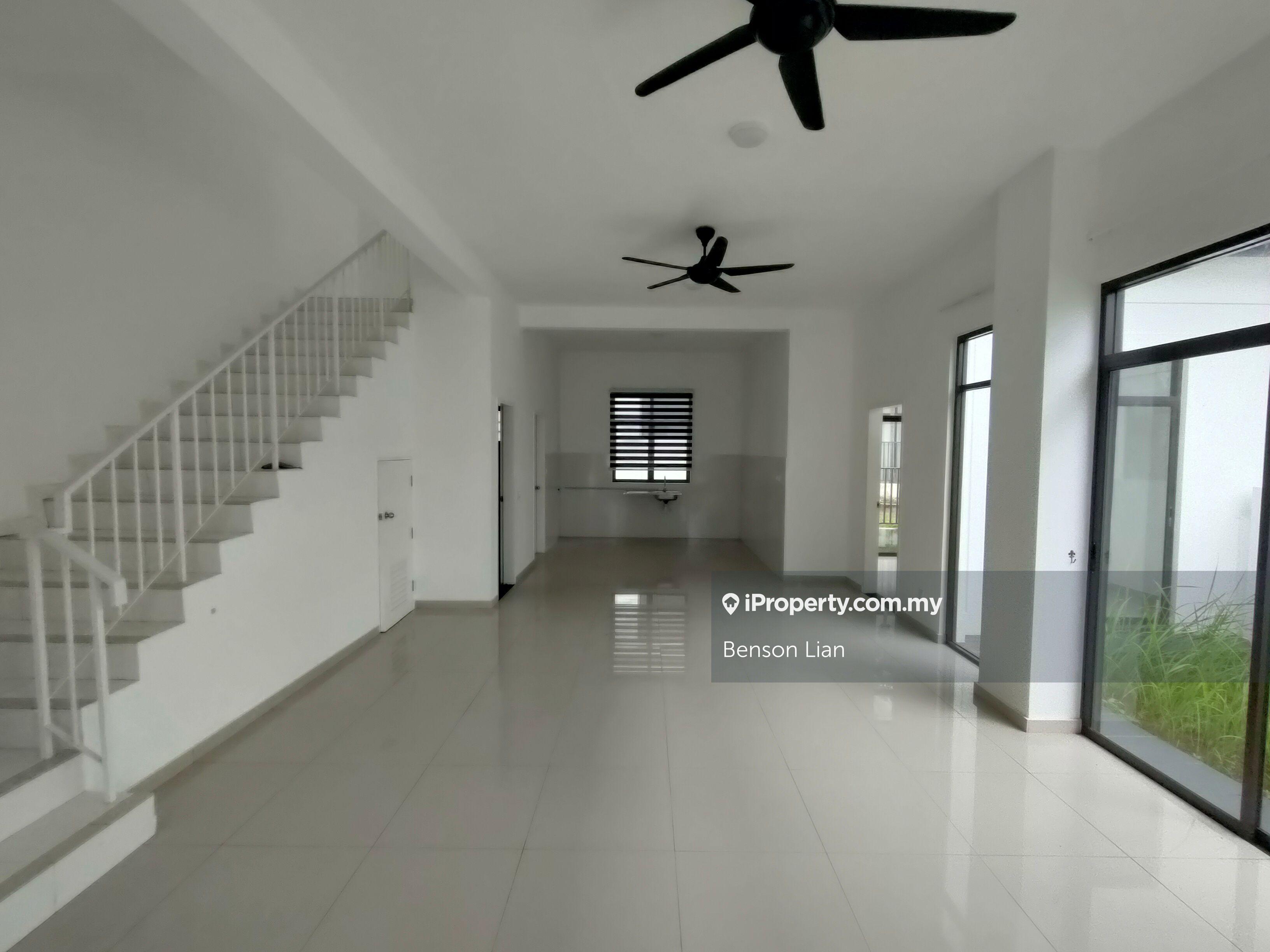 Newly Painted 2 Storey Avenham Garden Eco Grandeur Puncak Alam