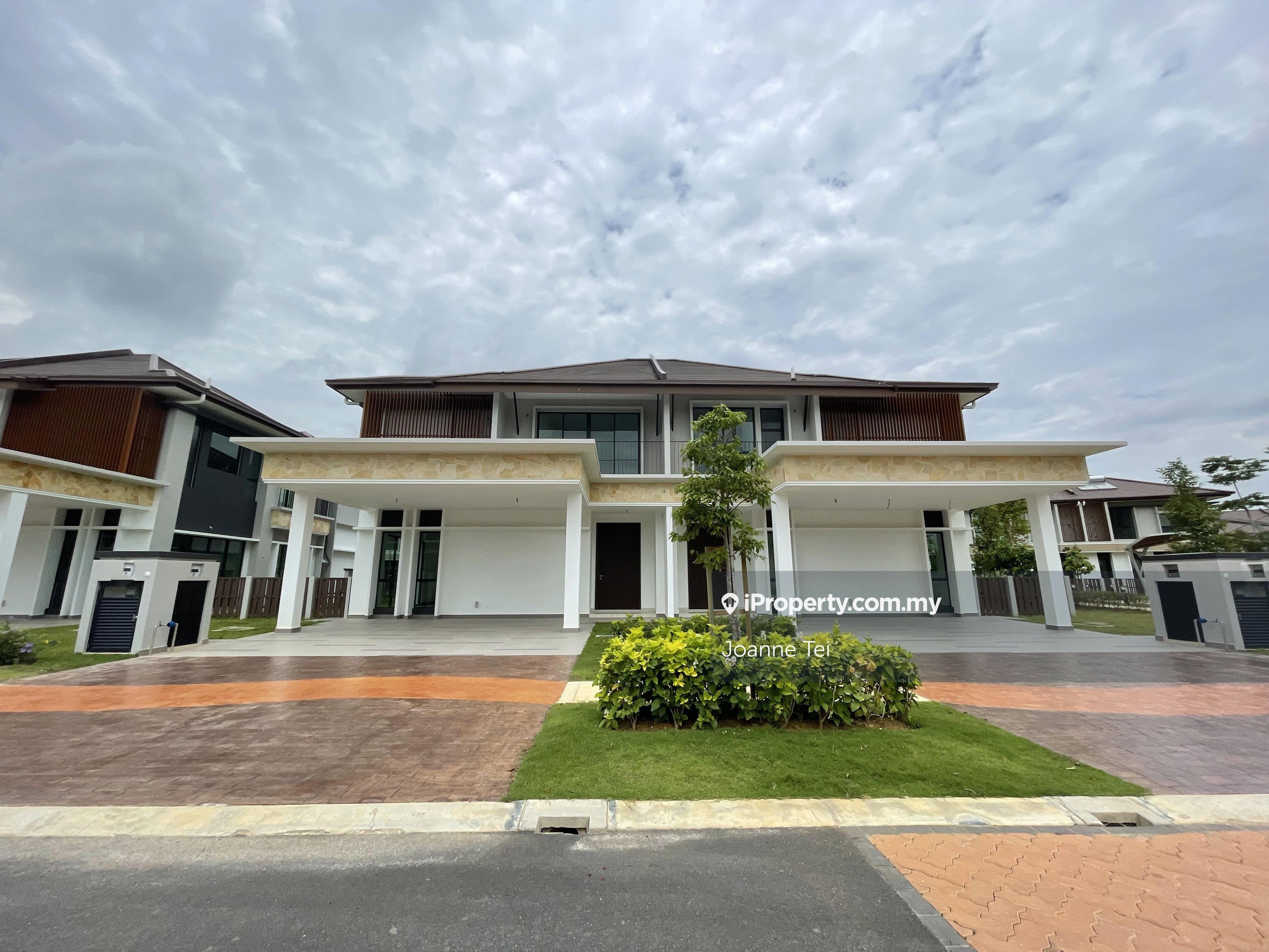 Semi-D house for Sale
