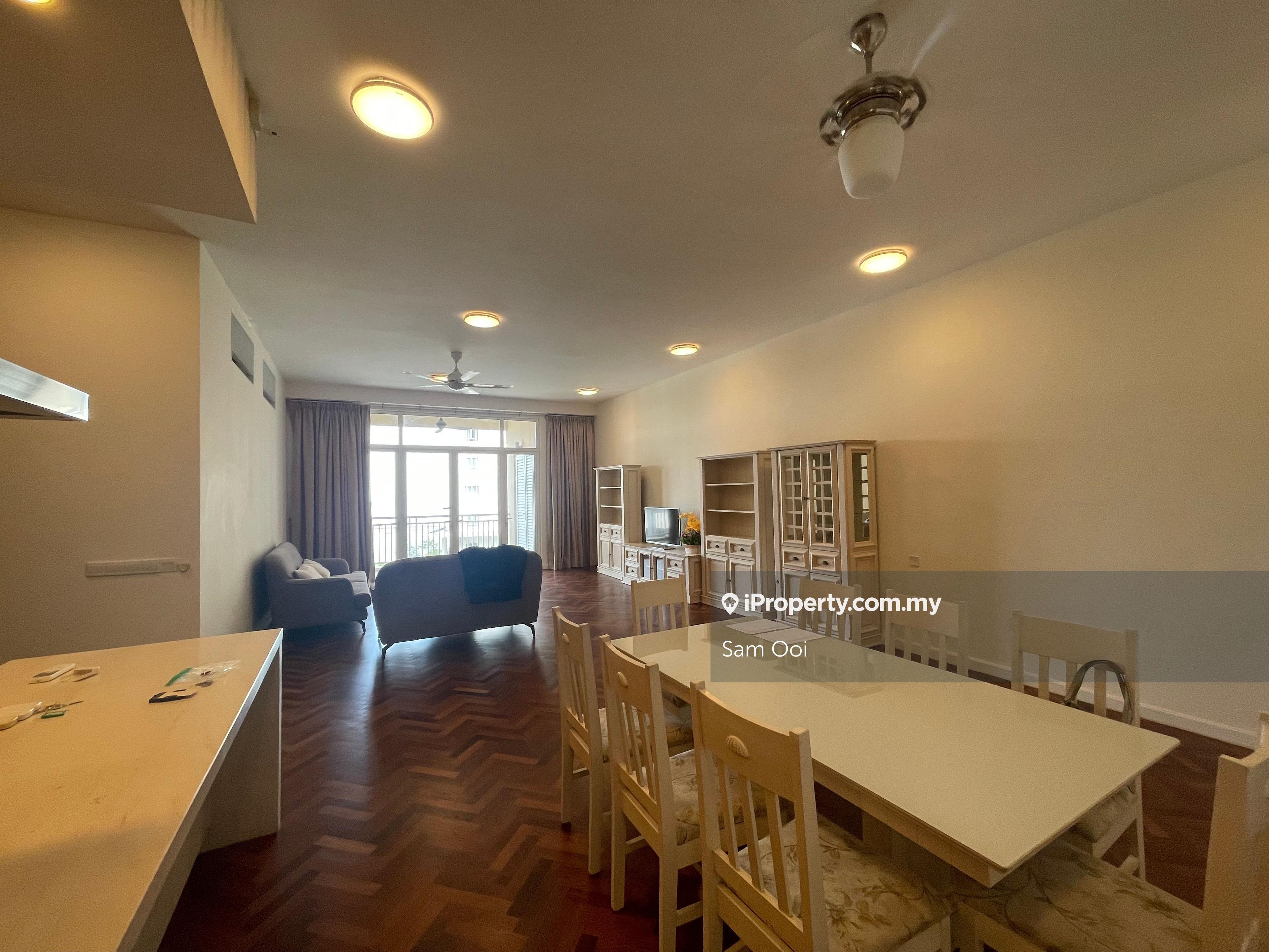 3 bedrooms with all en-suite, spacious living area, excellent facility