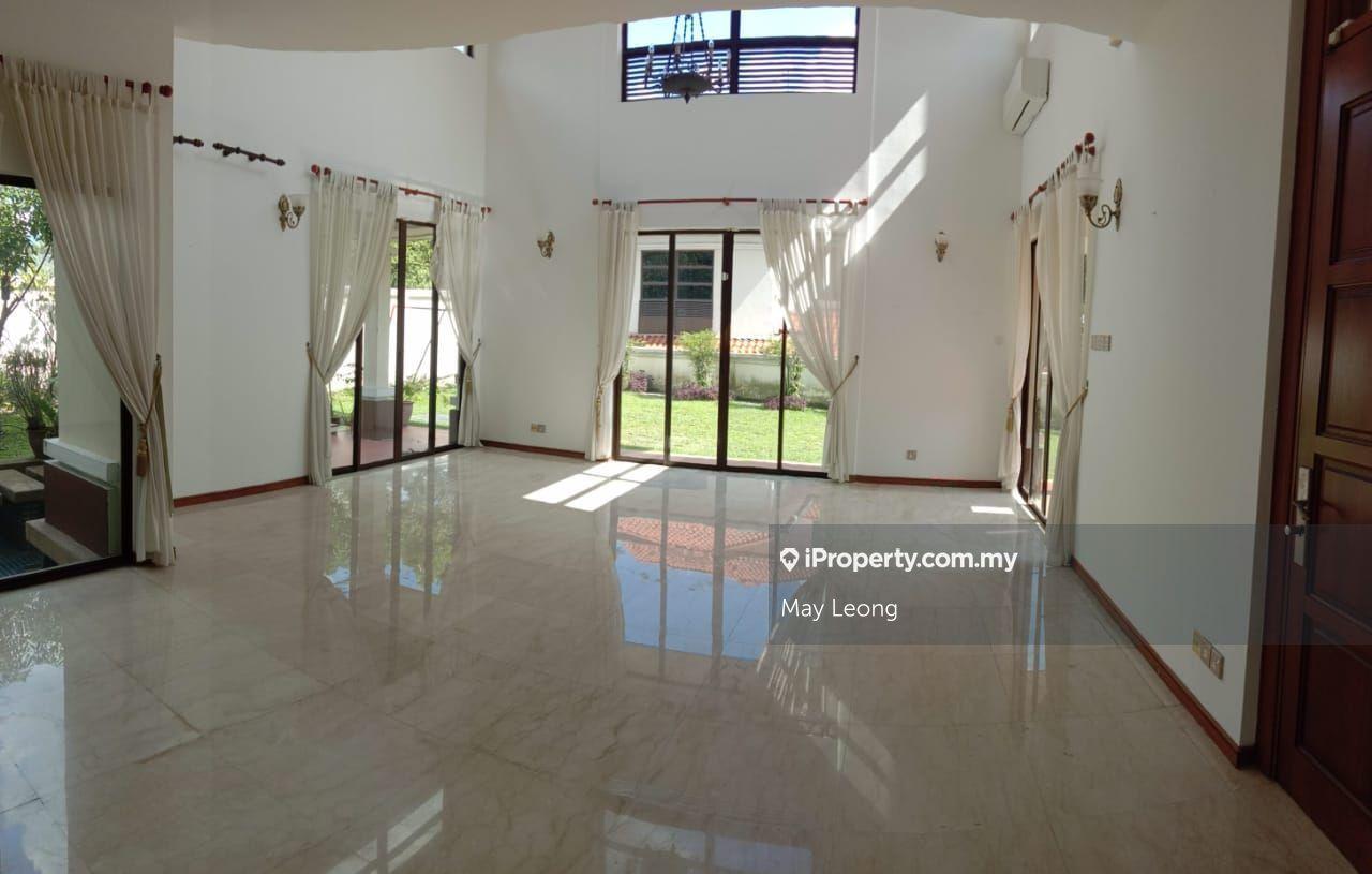 Gated guarded, gym and pool facility