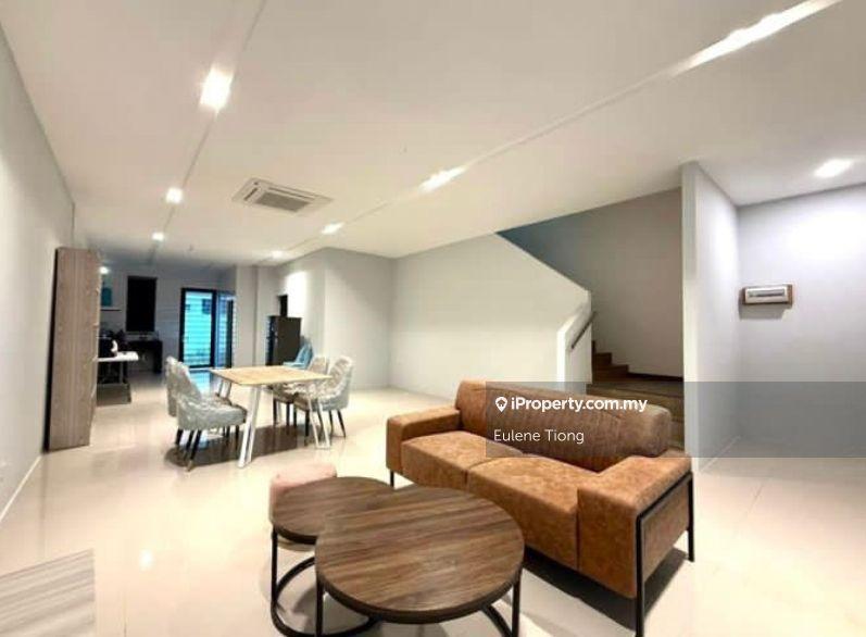 Brand new - City Garden Double Storey Intermediate House 