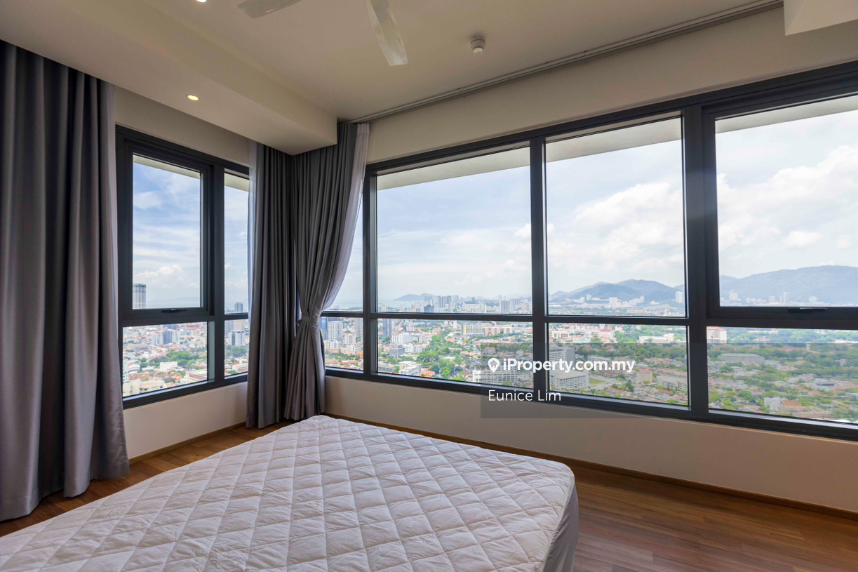 Rare in market, High floor corner unit for rent