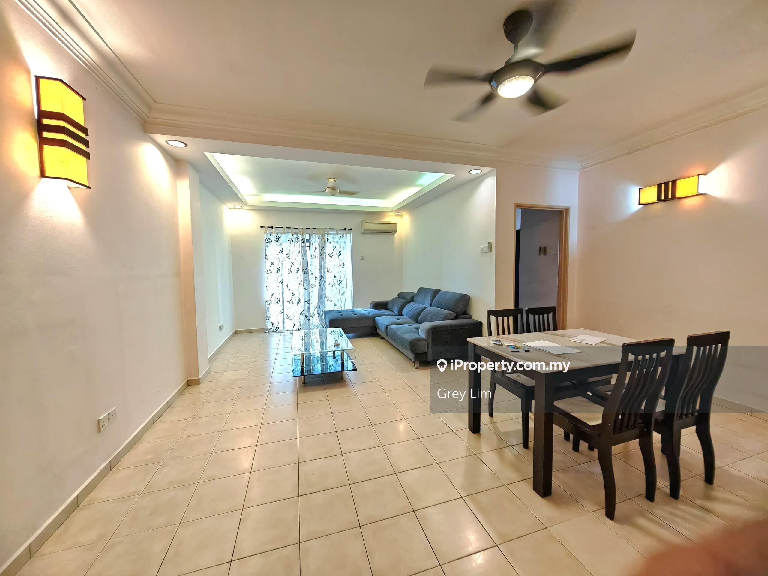 Paradesa Tropica 2 Condo with 2 covered carparks For Sale!