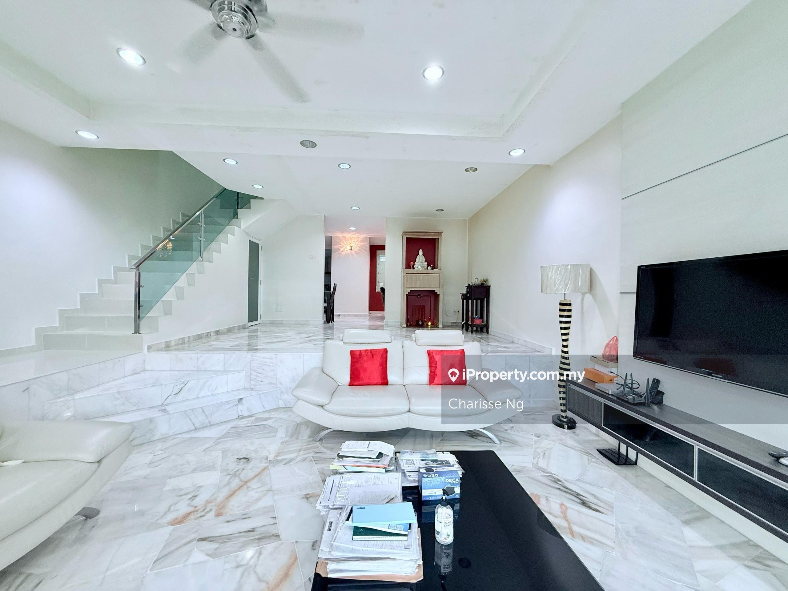 Move In Condition Nicely Renovated Kitchen Extended Gated Guarded