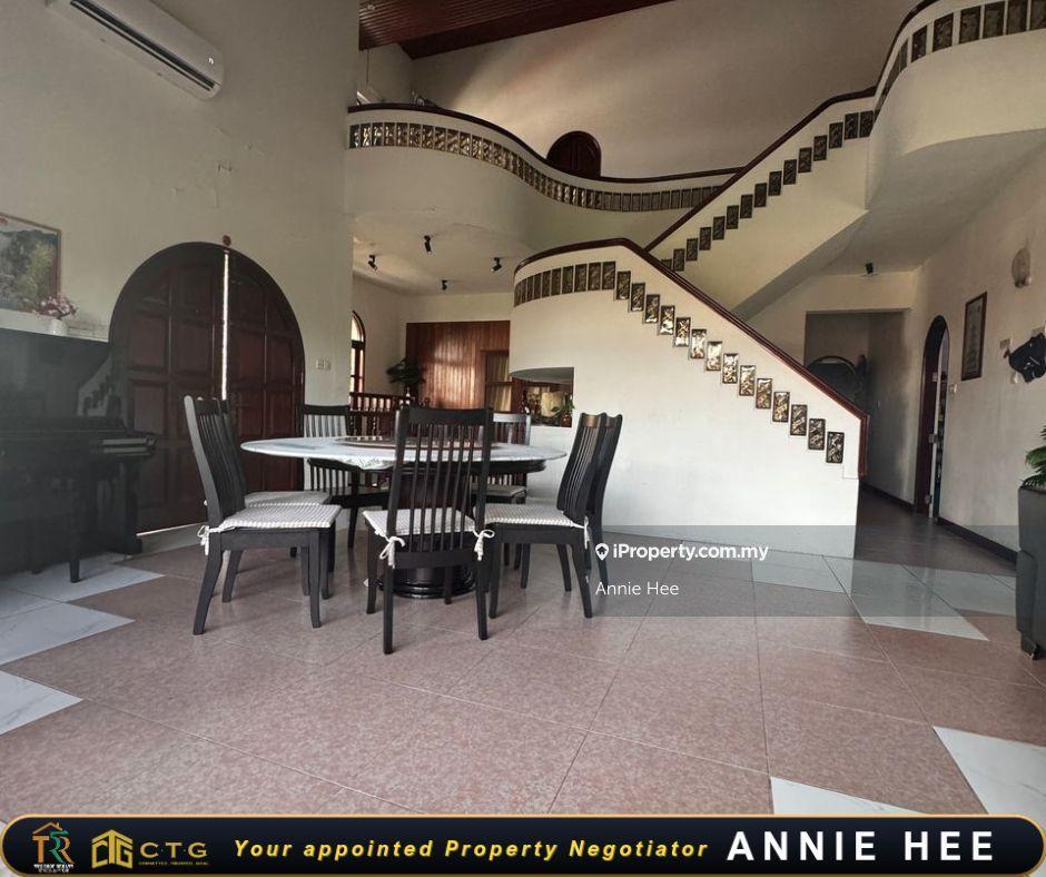 Spanish Tudor Design 3-Storey Bungalow For Sale