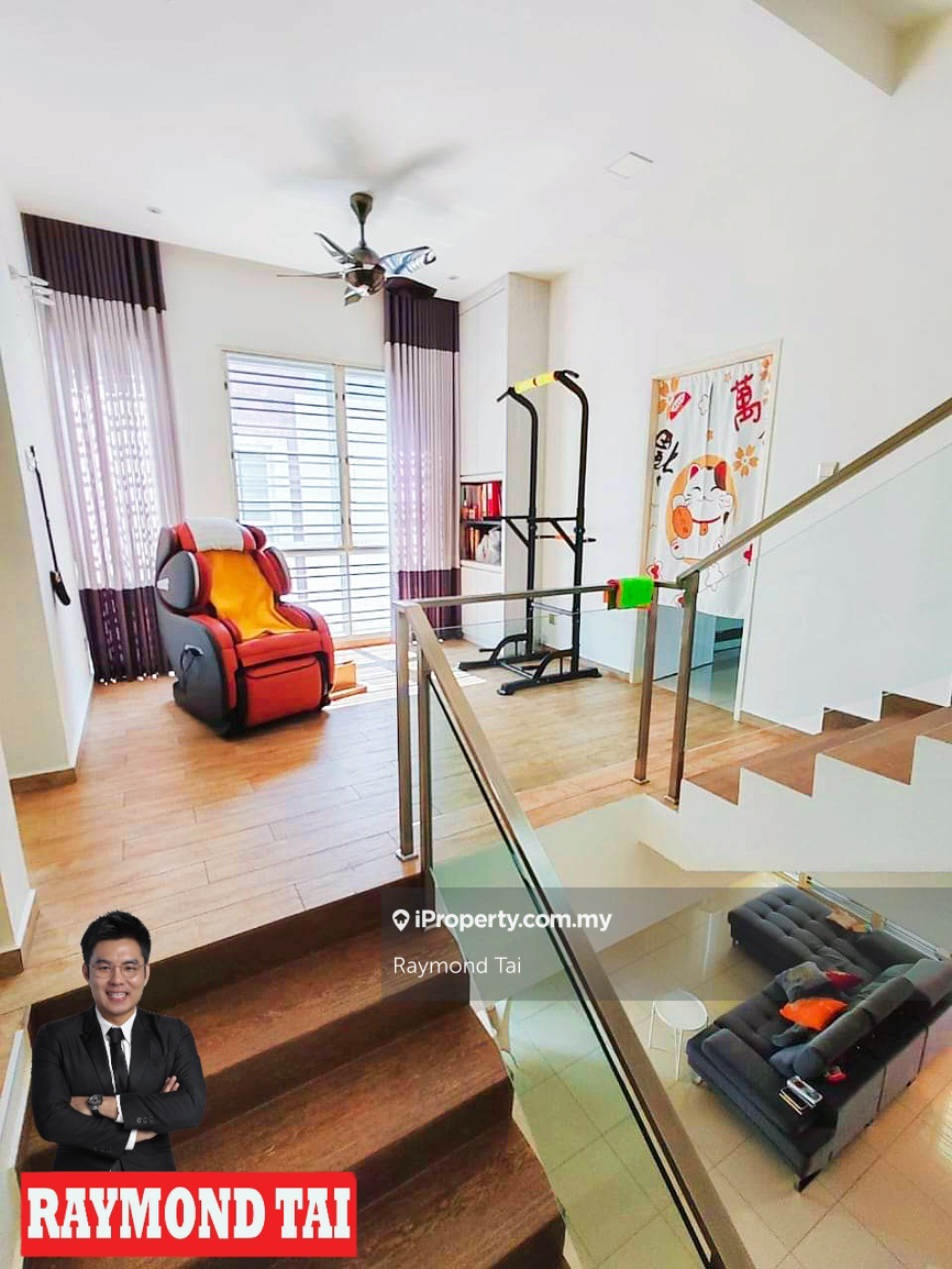 For Sales 3 Storey Corner Unit Orange Garden