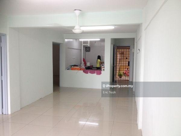 Ground floor, no need staircase, direct access unit, unit near carpark