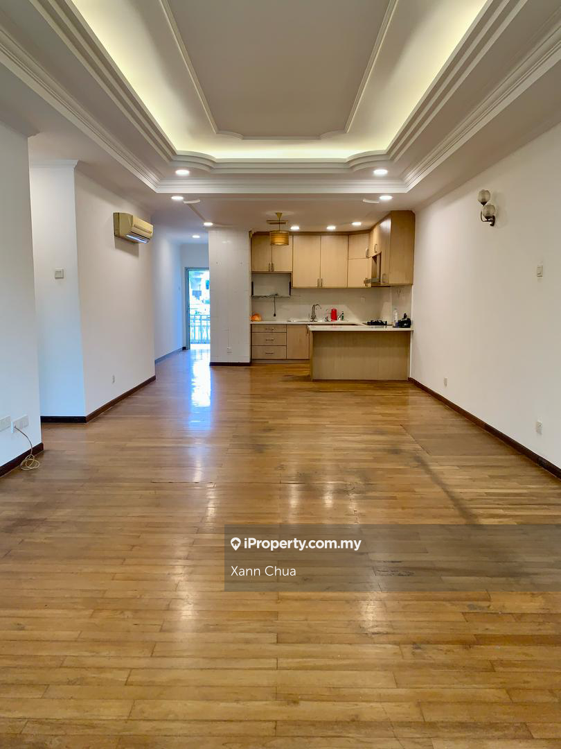 Country Heights Kajang townhouse For rent 