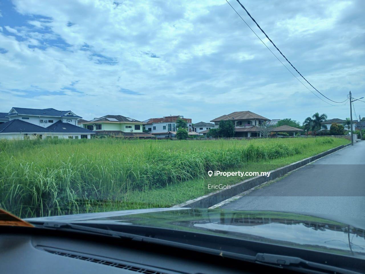 Long Leasehold Vacant Bungalow Land in Ipoh City Centre