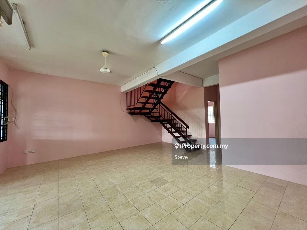 Terrace house for Sale