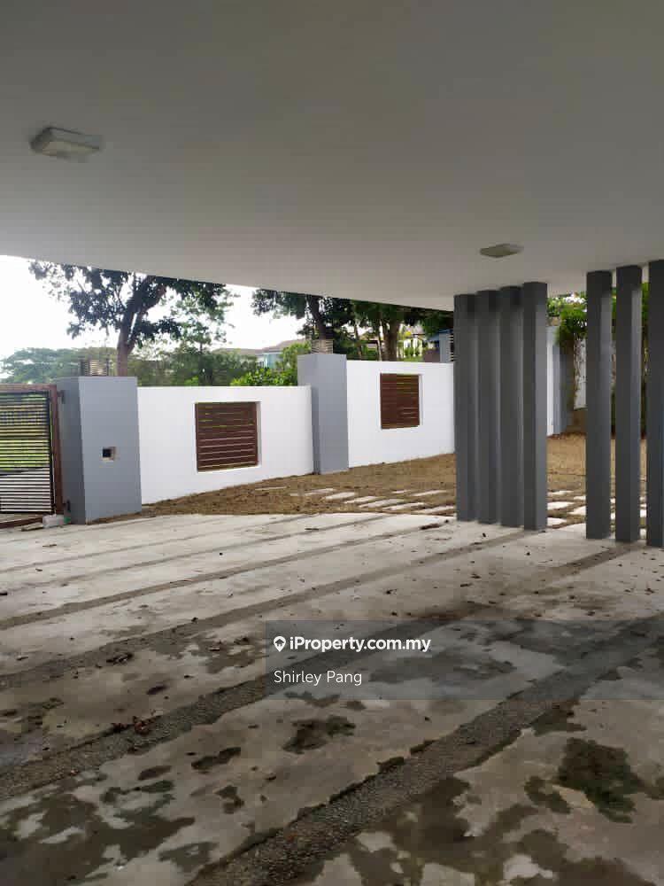 Ledang Heights Double Storey Bungalow House For Rent