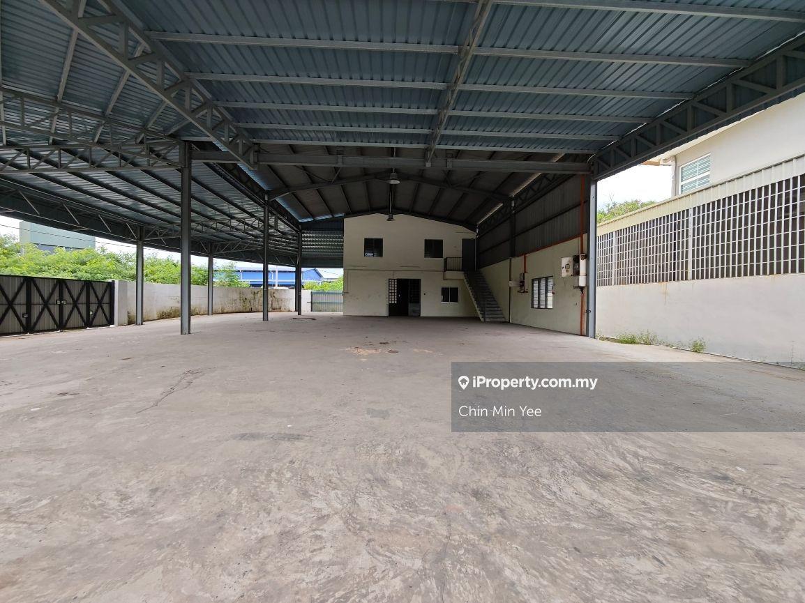 Corner renovated large Detached Factory at Cheng for Rent